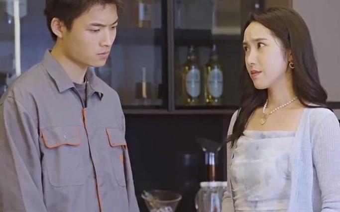 成為快遞員后，我有了七個老婆(全集)